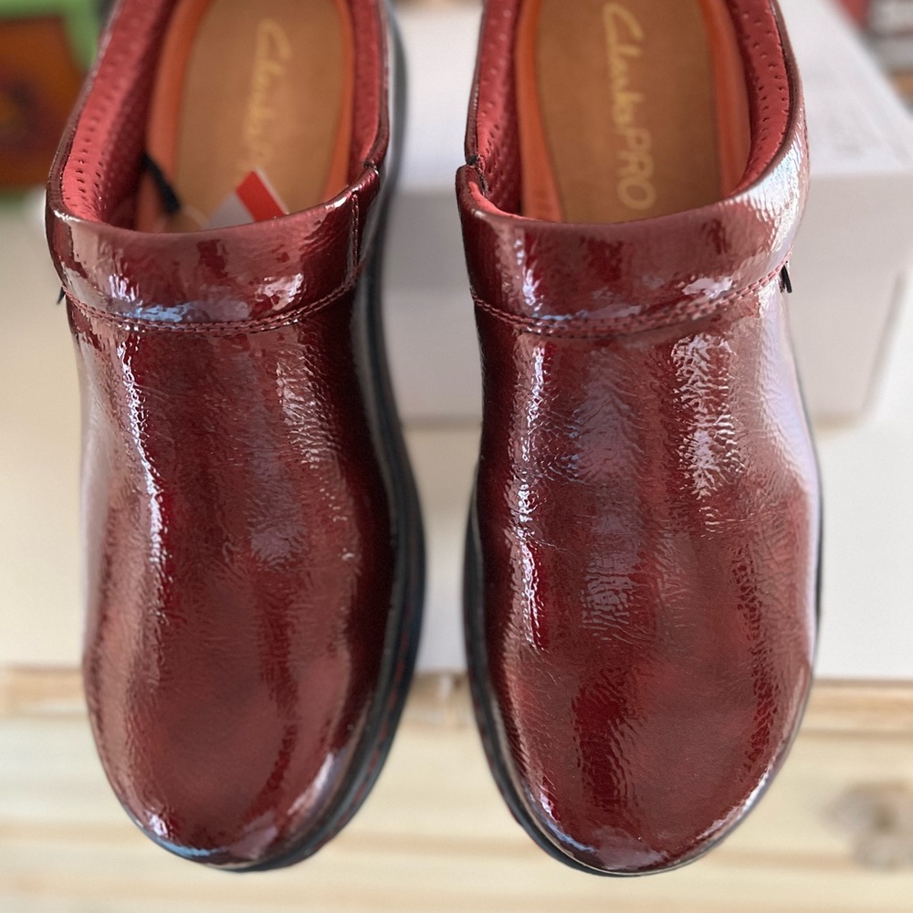 Clarks Burgundy Patent Clogs - Picture 3 of 9
